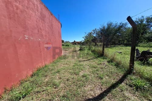 Terreno con 3 salones comerciales en Ypacarai — foto 2