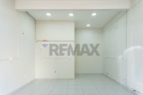 Salón Comercial en Alquiler — foto 5