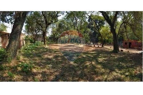Terreno de 1.132 m2 a 70 metros de Cacique Lambaré