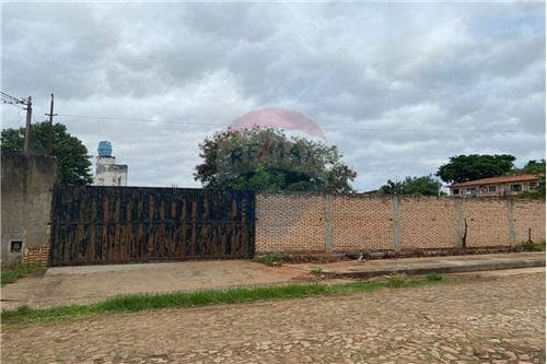 Amplio terreno en alquiler en San Lorenzo