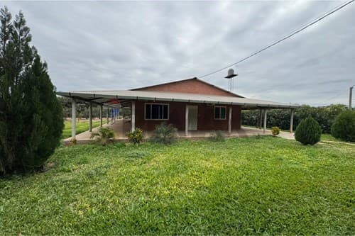 Casa en Alquiler – Osterwick, Loma Plata, foto 5