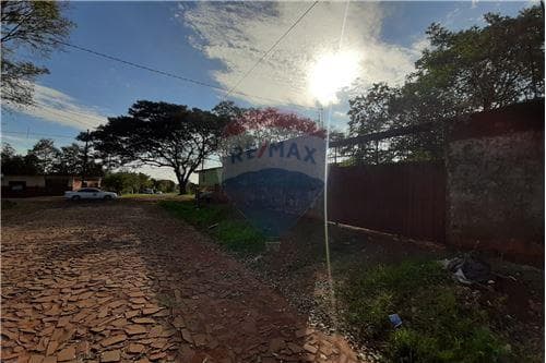 Terreno con Construcción en Esquina Cambyreta — foto 5