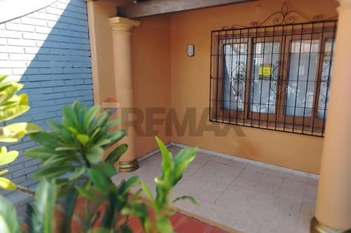 "Alquiler: Casa en San Lorenzo, Central" — foto 2