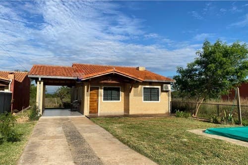 Alquilo vivienda amoblada barrio cerrado en aregua