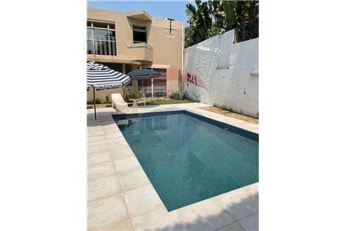 Amplia residencia en barrio Villa Morra !!! — foto 4