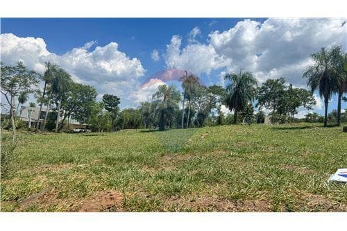 Terreno con vista al lago - Condominio Alta Pietra