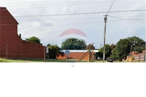 Amplio terreno en esquina, foto 3
