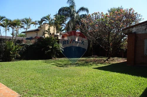 Casa en Fernando de la Mora ZN