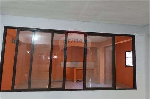 Local comercial s/ acceso sur Ñemby — foto 2