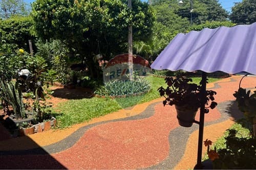 ¡Casa con amplio patio en Capiatá!