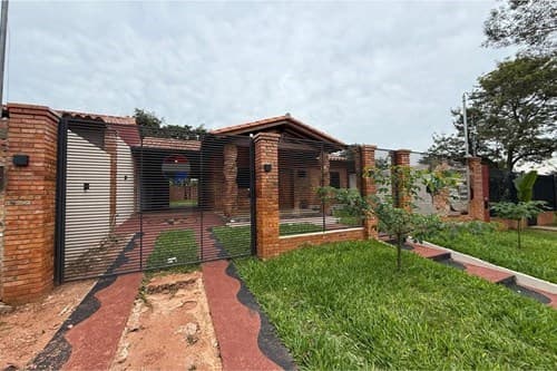 Casa a estrenar en J. Augusto Saldivar