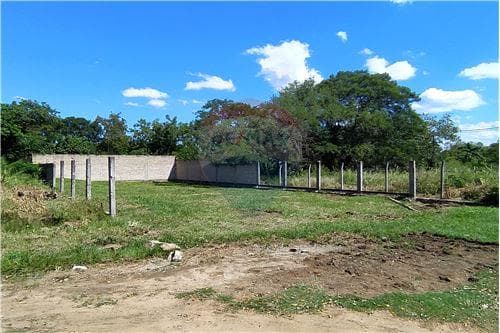 Terreno Semi amurallado en M.R.A — foto 3