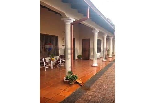 Casa + Terrenos en Luque, foto 4