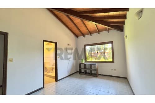 Amplia residencia en zona tranquila y residencial, foto 4