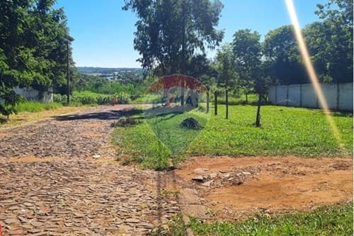 2 terrenos juntos en Encarnación — foto 2