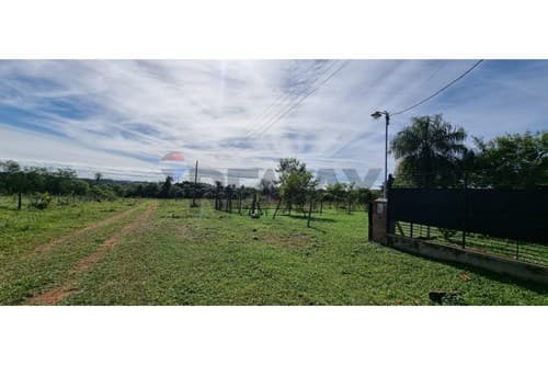 Vendo casa en caacupe