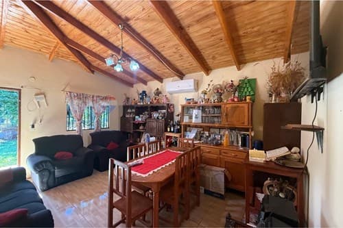"Hogar Espacioso en Venta en Cambyretá, Itapúa" — foto 4