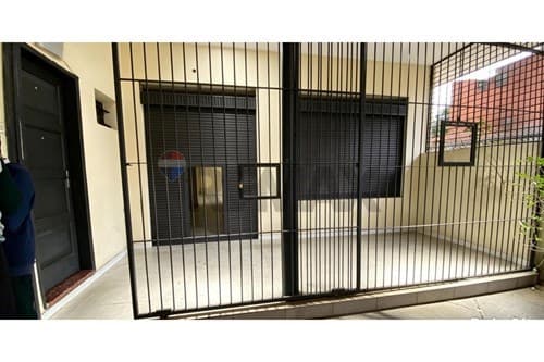 Salón comercial en alquiler sobre Av. Colón — foto 2