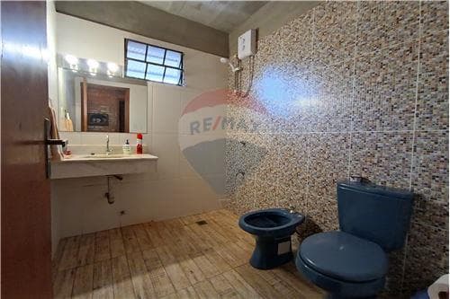 Hermosa casa en Luque en esquina — foto 3