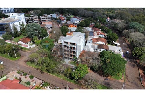 Edificio en venta – Área 5, Presidente Franco, foto 1