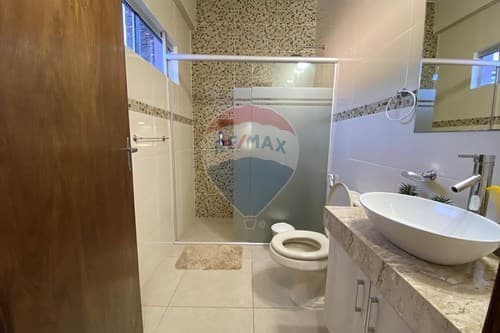 Moderna Casa en el Barrio San Vicente — foto 2