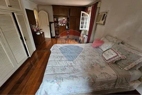 Vendo amplia residencia zona Goethe en esquina