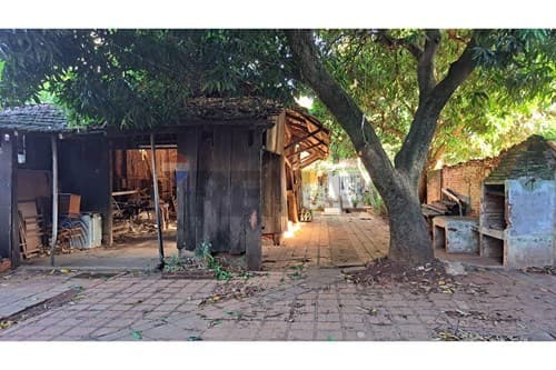 Amplio terreno sobre avenida Caballero en Venta