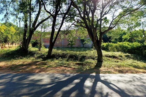 Terreno en esquina de 400m2 (sobre asfalto)