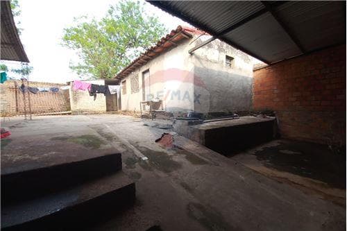 Casa con salon comercial en san antonio — foto 2