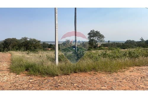 ✨importante terreno de 780 m² en esquina con vista al lago yapakaraí, en ciervo cuá - San Bernardino✨