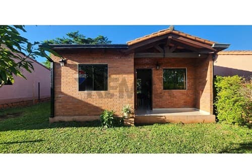 En venta vivienda de 2 dormitorios en limpio/Luque
