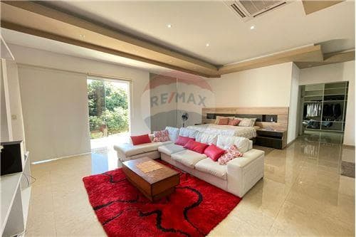 En venta - impresionante casa en areguá, a solo 10