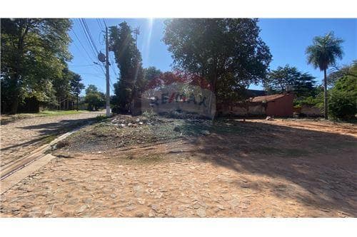 Terreno en esquina medidas 890 m2 — foto 3