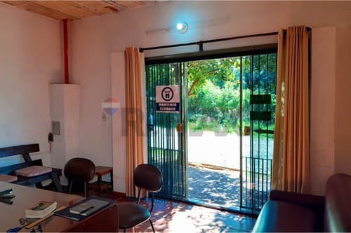 Casa en Lambaré zona colegio sek!! — foto principal
