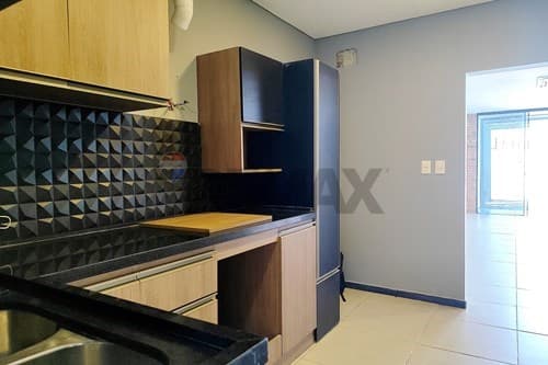En venta casa en Luque — foto 2