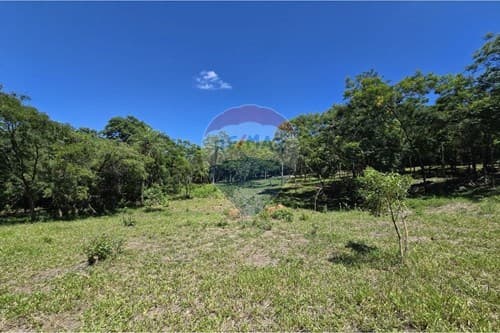 Terreno con vista al lago en San Bernardino — foto principal