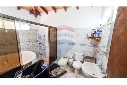 📣casa de 4 dorm. + oficina. Terreno de 770 m2 con piscina, bo. San miguel - San Lorenzo📣 — foto 5