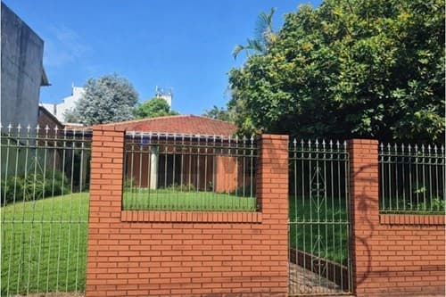 Propiedad en venta en el Centro de Encarnación!!!