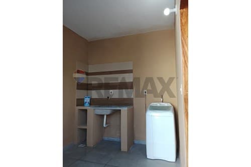 casa con Piscina y Jardín en San Lorenzo — foto 3