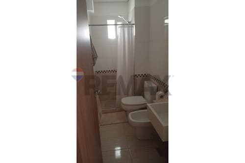 Modern Sanctuary: Santísima Trinidad Apartment Gem, foto 4