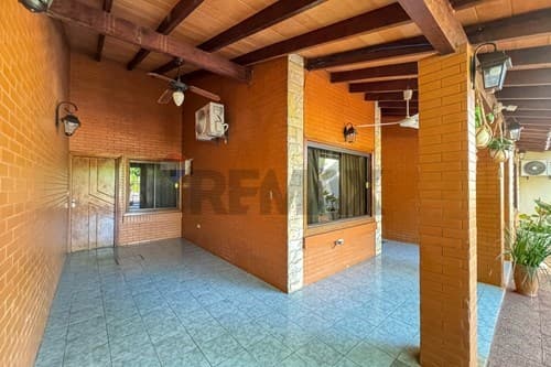 ¡Viva en lujo y confort en casco urbano, Capiatá! — foto 4