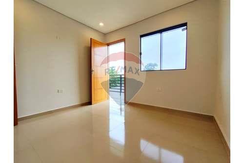 Duplex laurelty, 3 dorm. Con jardin, San Lorenzo — foto 2