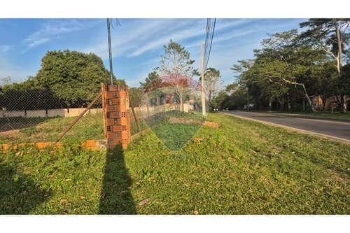 Gran terreno en esquina en Ypané – 1.691 m², foto 4