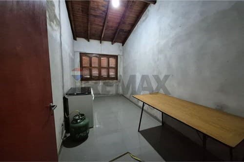 🏡 Live Upstairs. Generate Income Downstairs, foto 5