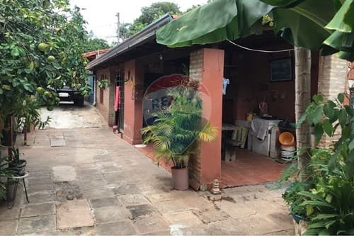 Oportunidad - Casa en Villa Elisa