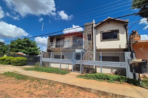 "Vendo amplia casa Familiar en Zona Residencial"