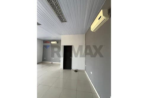 Local comercial en estratégica ubicación — foto 4