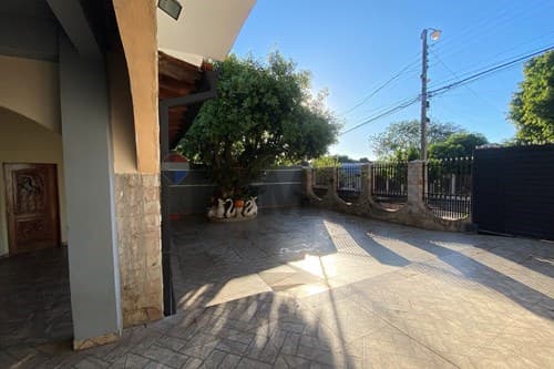 Amplia residencia + depto independiente - Lambaré — foto 5