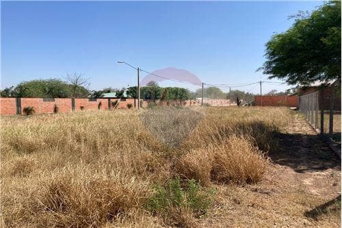 Terreno con frente sobre tres calles titulado — foto 2