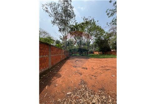terreno amurallado en el Centro de Altos — foto 2